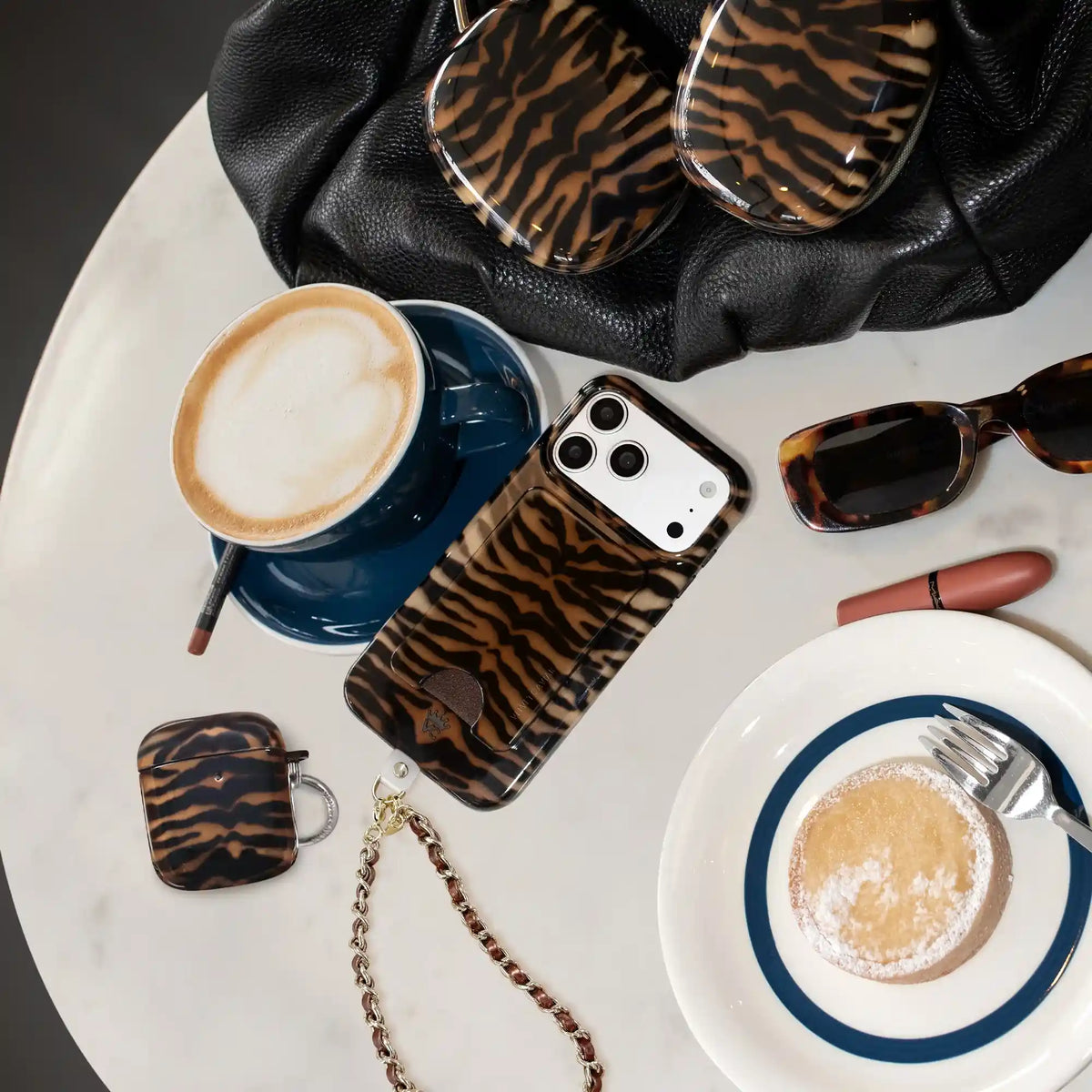 It Girl Tiger AirPod Case